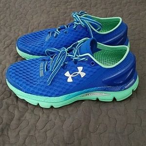 UA speedform running shoes